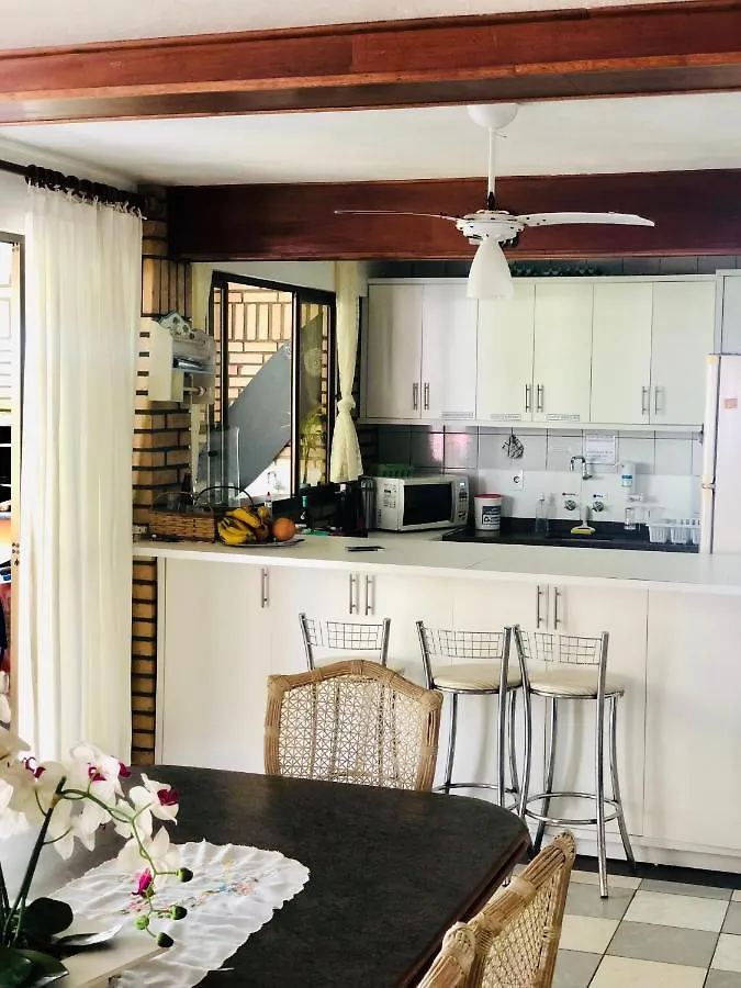 Quatro Ilhas Beach Hostel Bombinhas